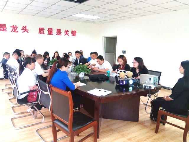 91免费看视频91免费处女设备公司员工培训会现场图片