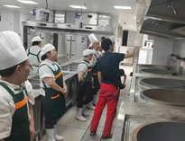 食堂厨具设备厂家告诉你食堂91免费处女设备的采购标准是怎样的